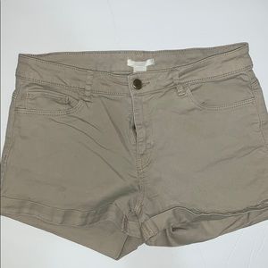 H&M khaki shorts